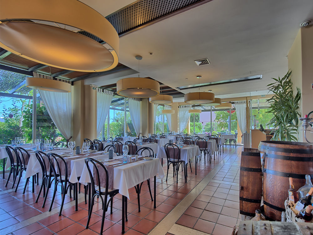 Dom Pedro Portobelo Aparthotel Vilamoura Exterior photo